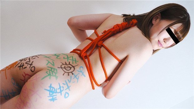 10musume 110323_01 疯狂调教布满涂鸦的绝美肉体！