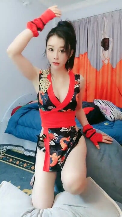 頂級女神哎老師高顏值裸舞誘惑大秀